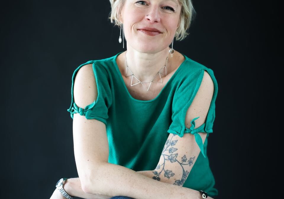 Min kärlek till detta folk – Johanna Westeson5 mars kl 18.30 + 6 mars kl 14.00