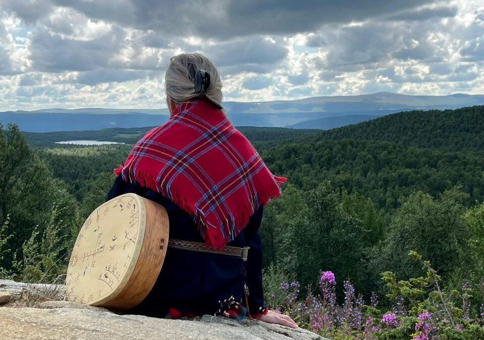 Ukssarájgiesne / I dörröppningen – berättelse4 mar kl 19-20